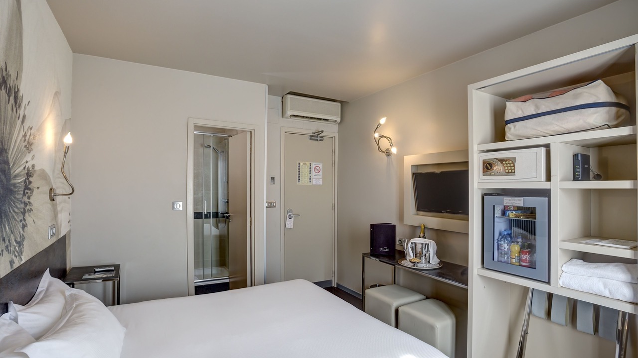 Photo of Bedroom in Puteaux