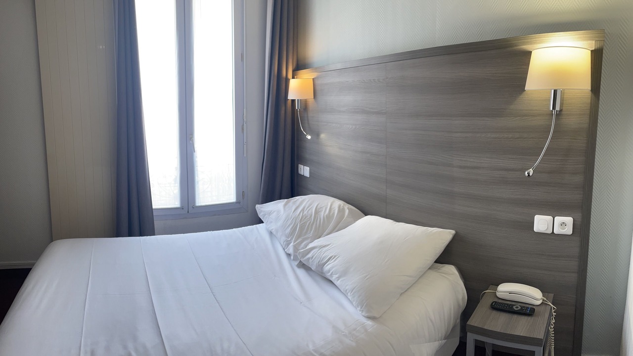 Photo of Bedroom in Saint-Fargeau