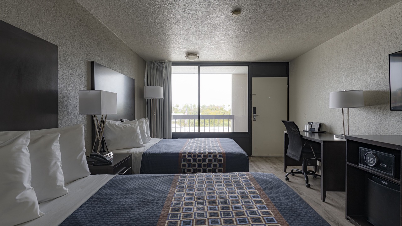 Photo of Bedroom in Florida Center