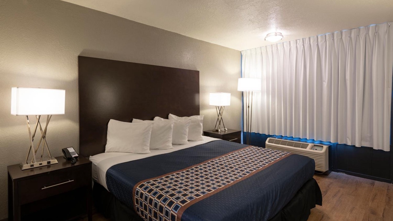 Photo of Bedroom in Florida Center