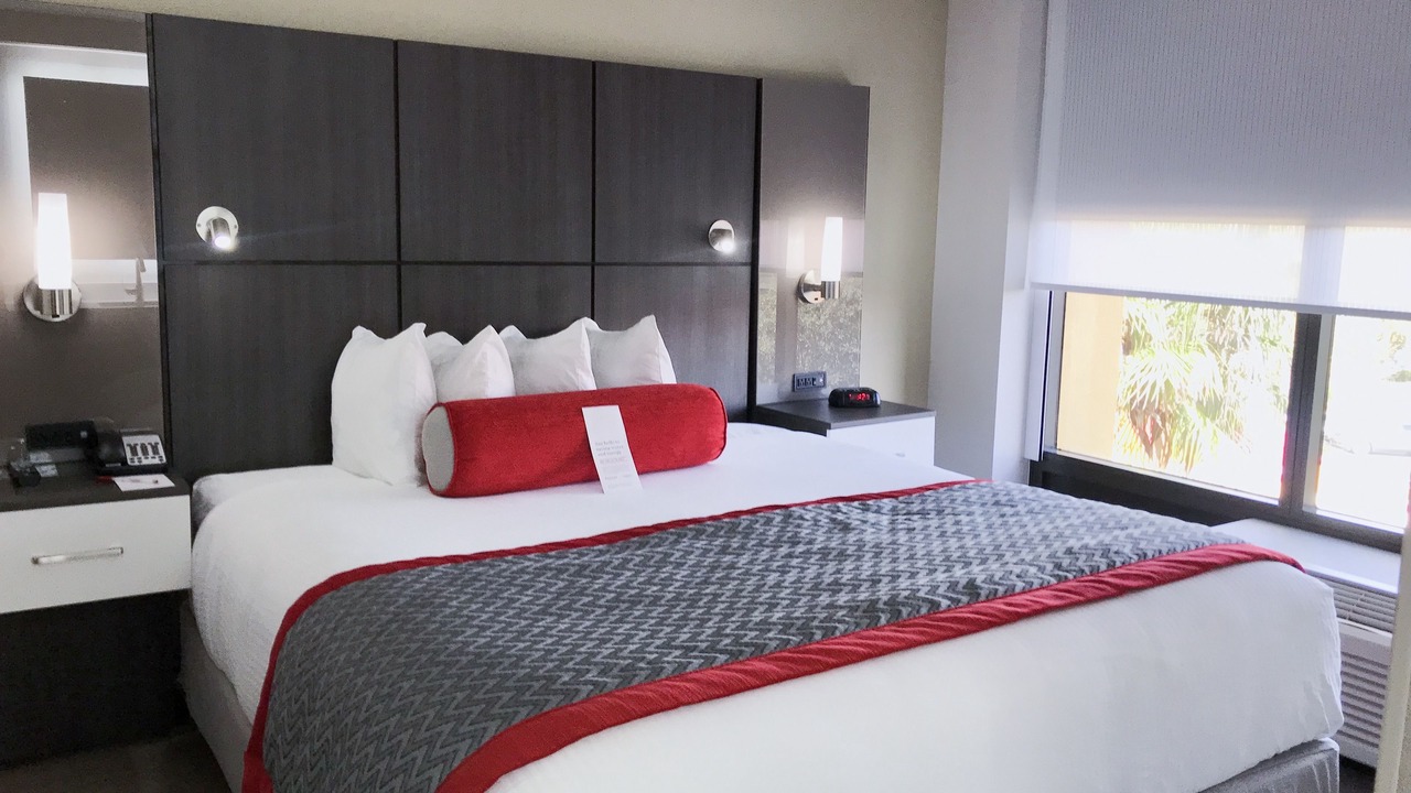Photo of Bedroom in Airport North