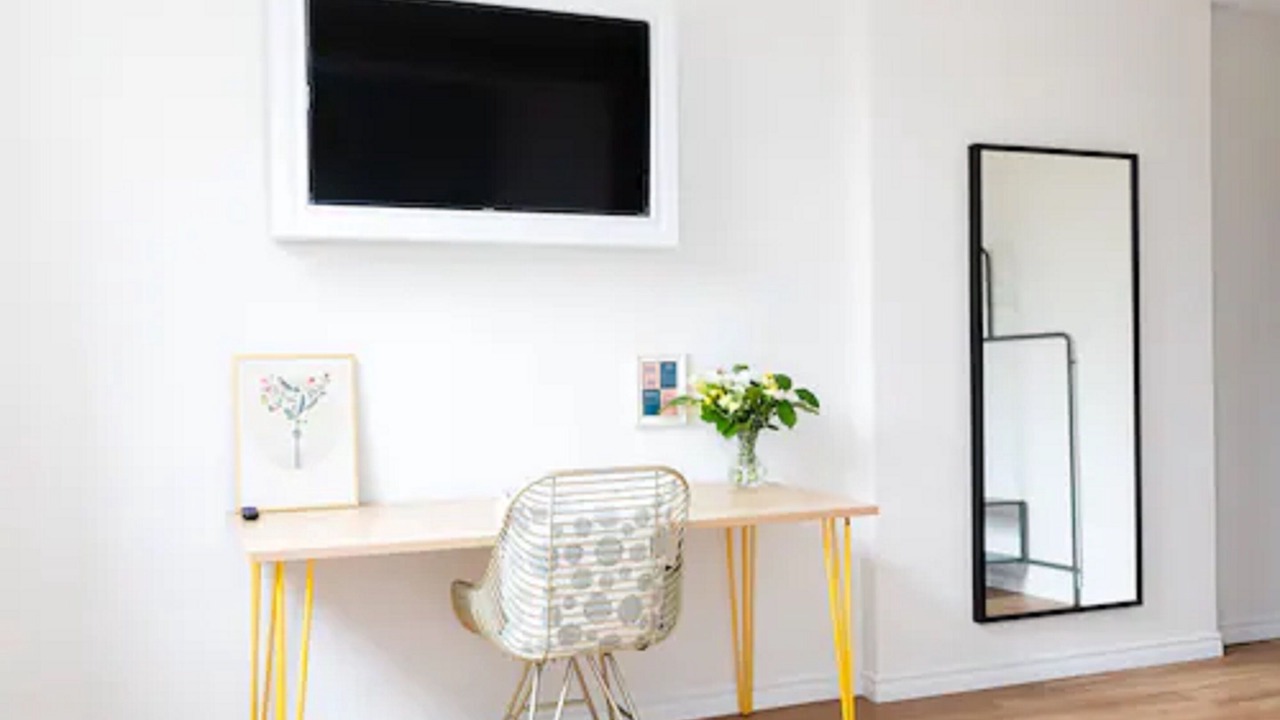 Photo of Bedroom in Garden District