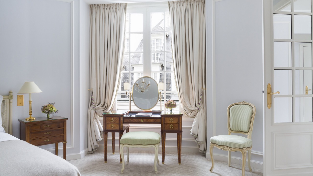 Photo of Bedroom in 8th Arrondissement