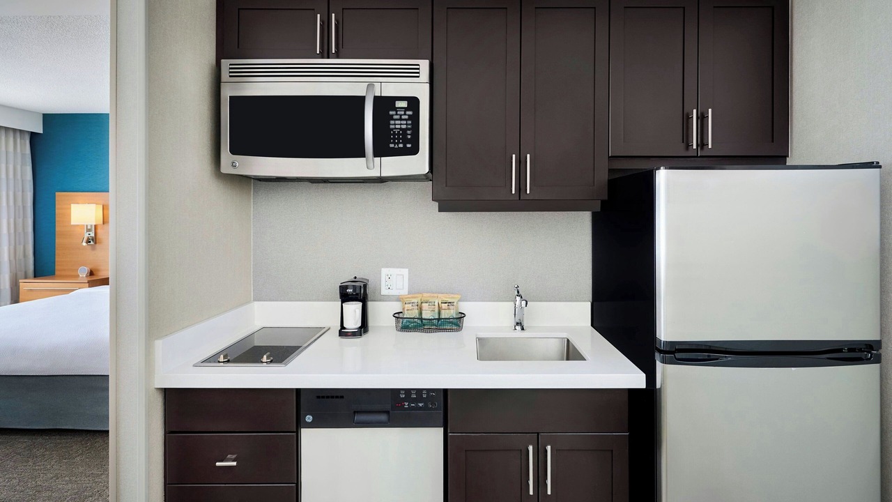 Photo of Kitchen in Airport Corporate