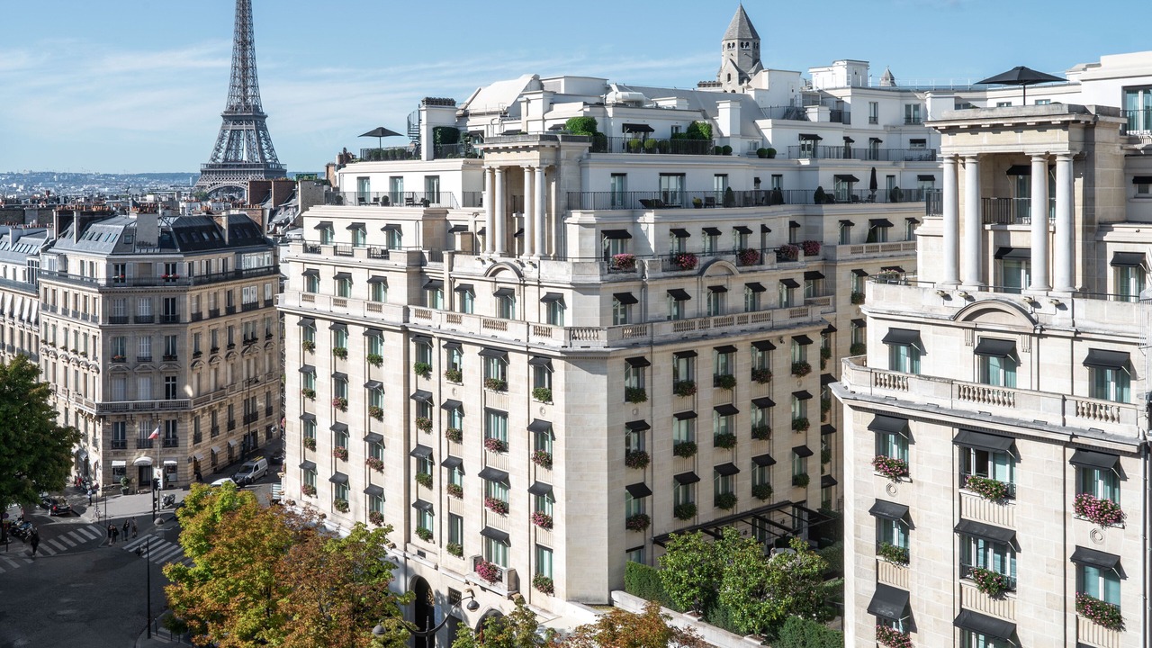 Photo of Outdoor in Champs-Elysees