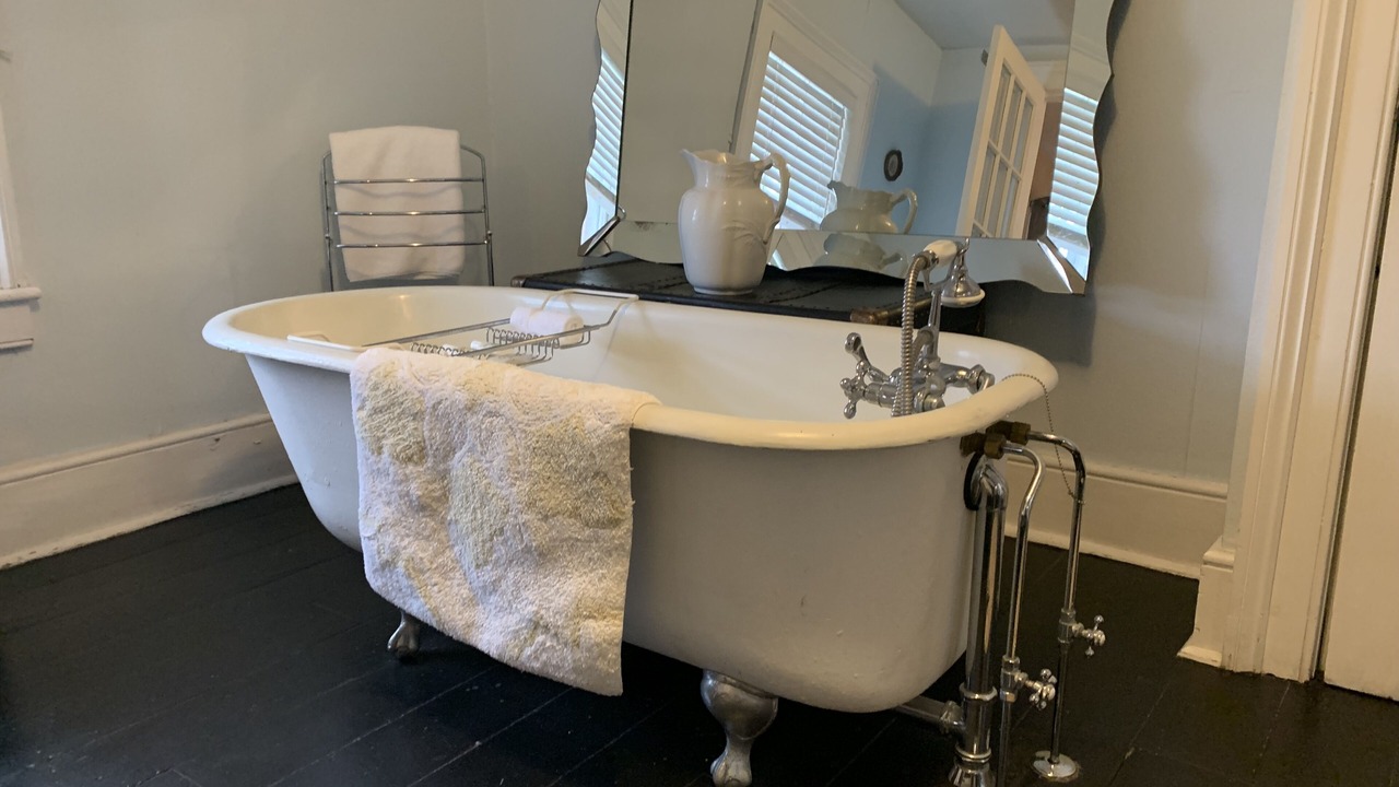 Photo of Bathroom in Essa