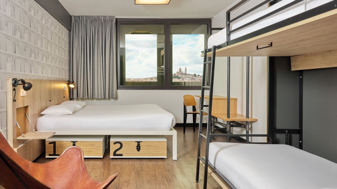 Photo of Bedroom in Hopital Saint-Louis