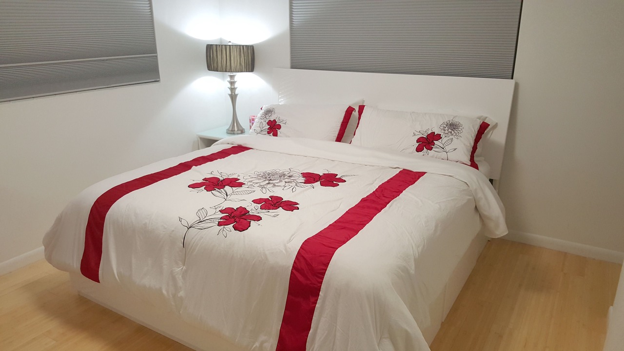 Photo of Bedroom in Downtown Hollywood