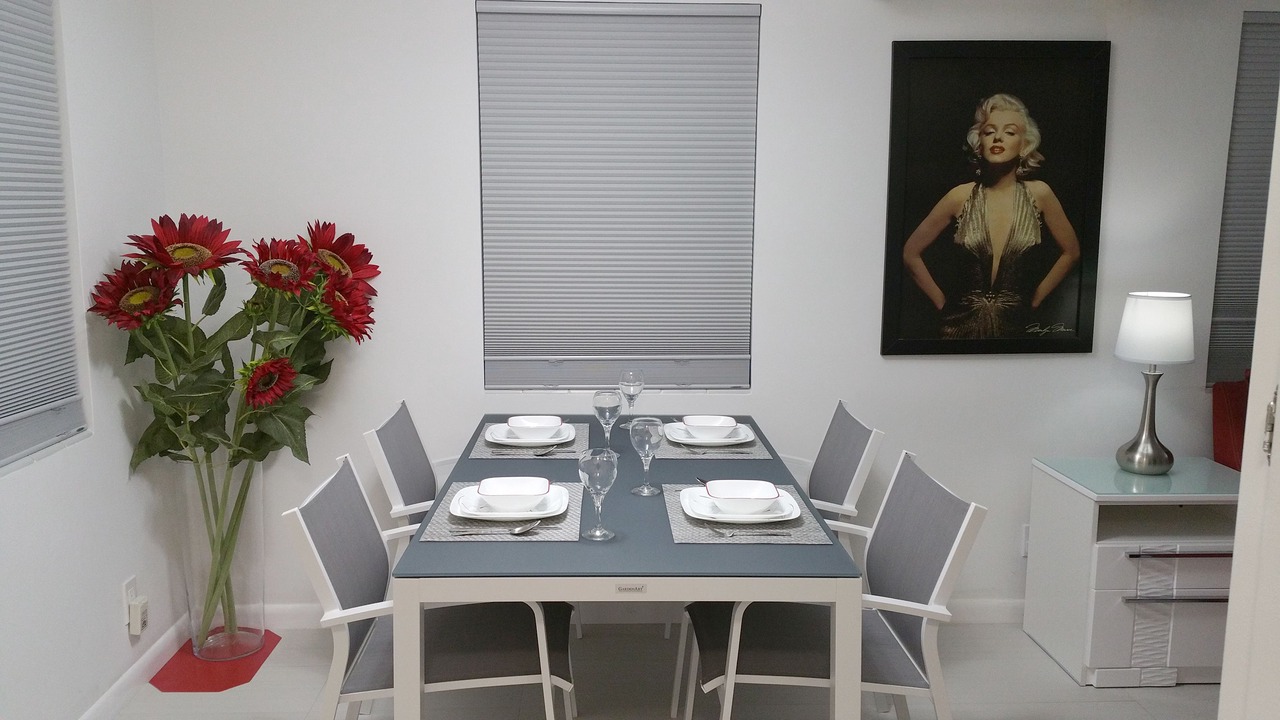 Photo of Bedroom in Downtown Hollywood