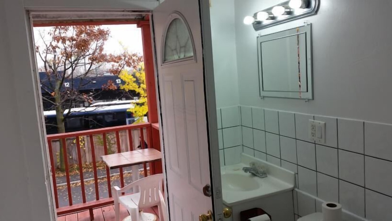 Photo of Bathroom in Centretown