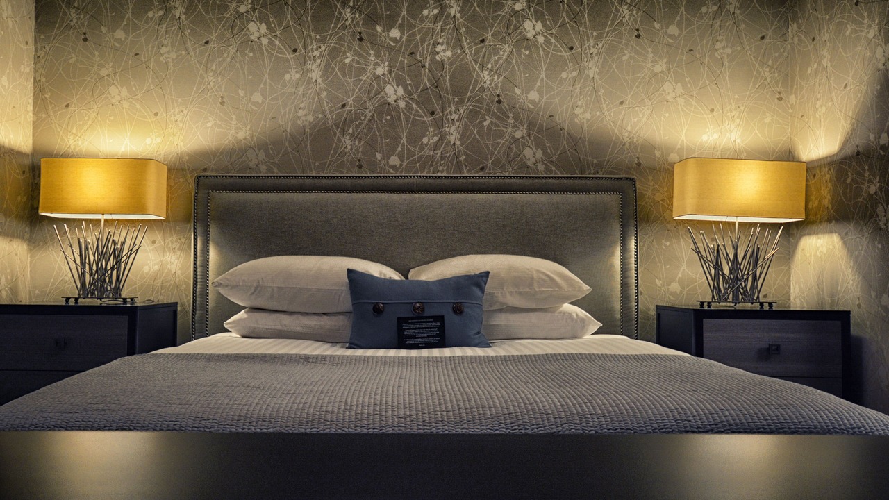 Photo of Bedroom in Mono