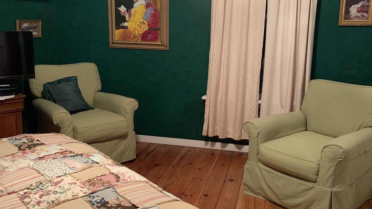 Photo of Bedroom in Creemore