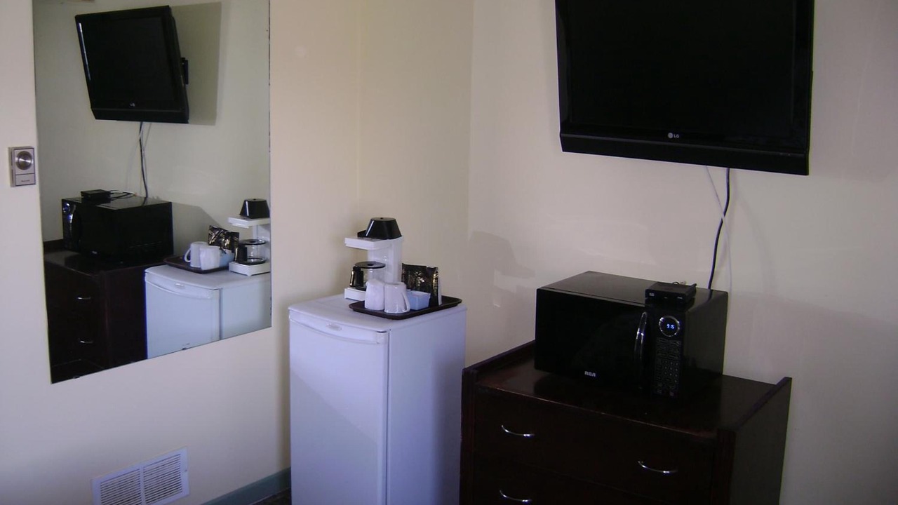 Photo of Livingroom in Mono