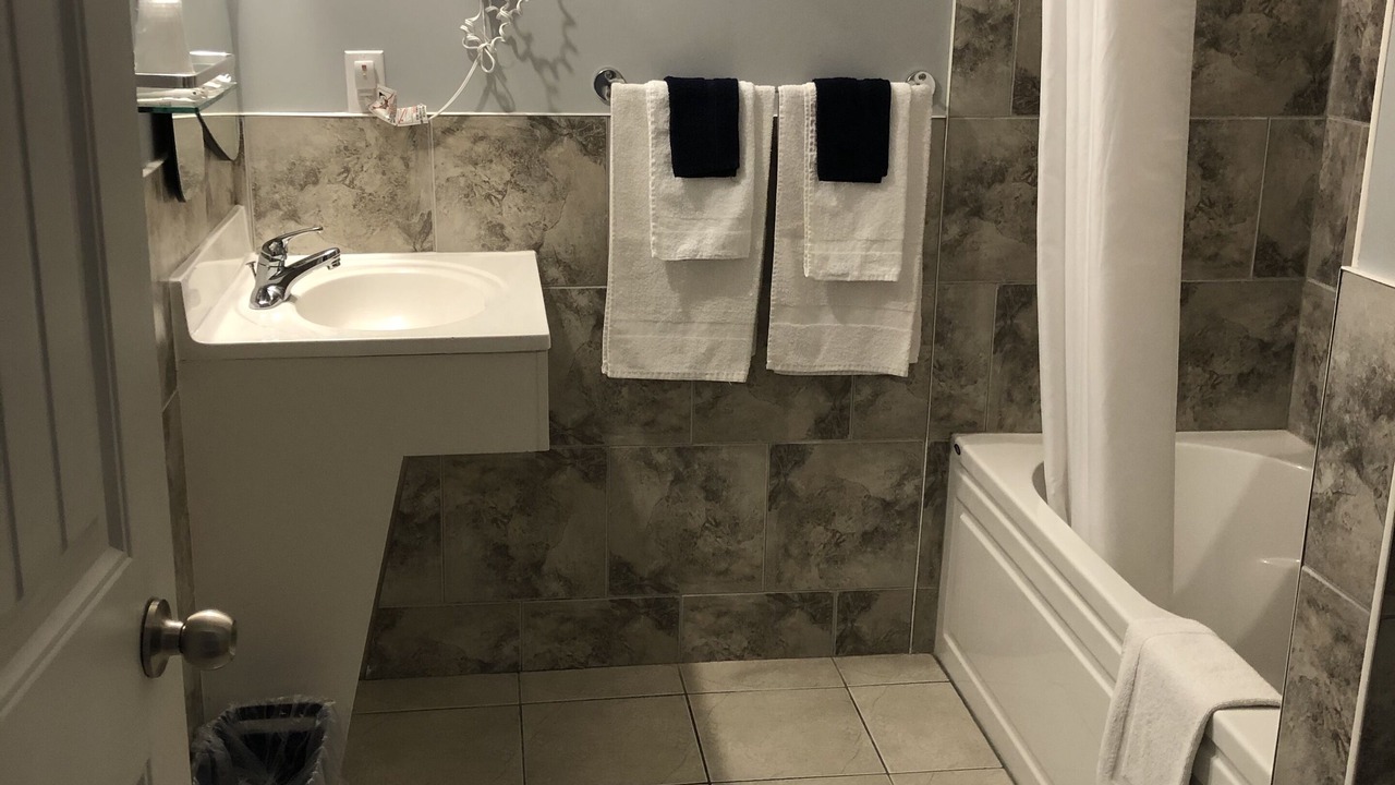 Photo of Bathroom in Owen Sound