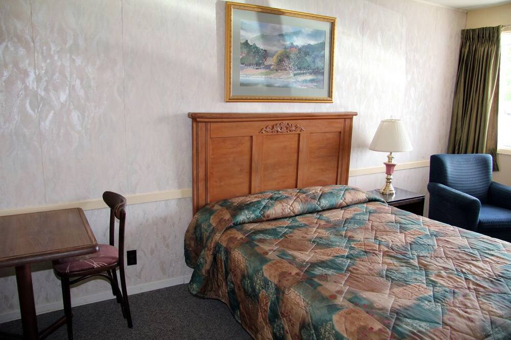Photo of Bedroom in Owen Sound