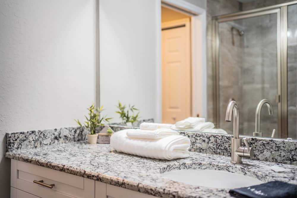 Photo of Bathroom in Bartow