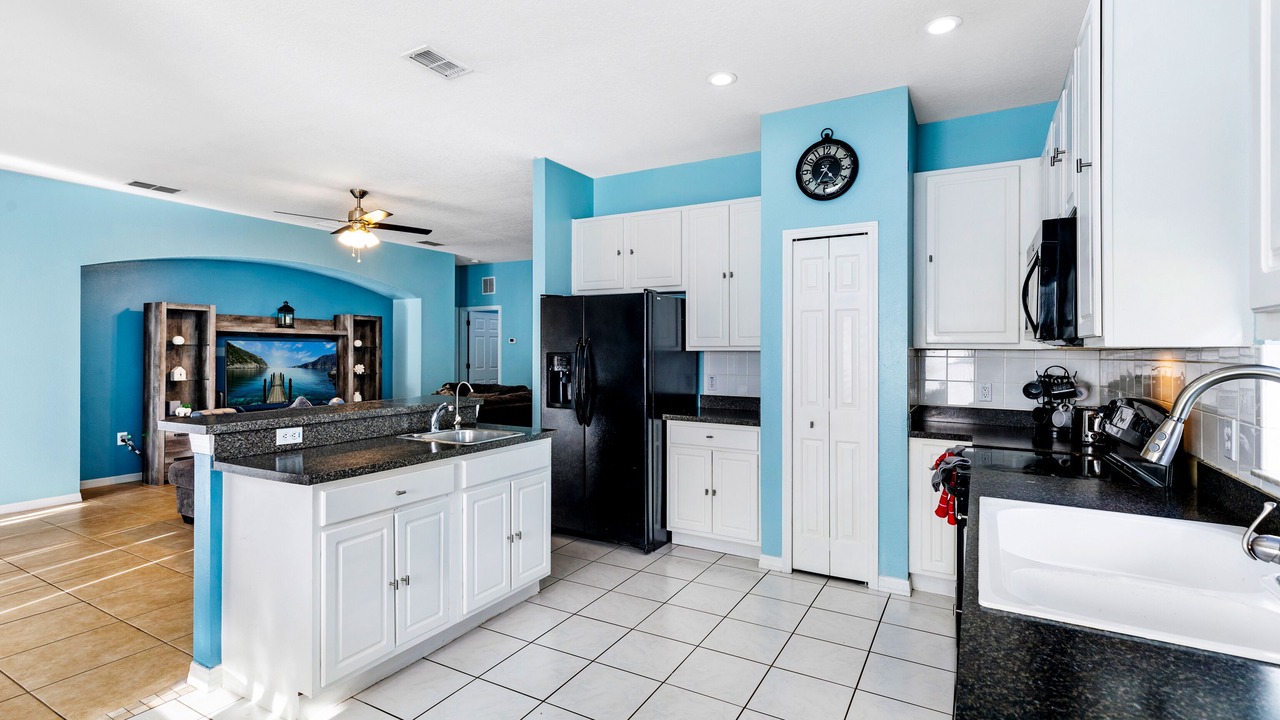 Photo of Kitchen in Crescent Lakes