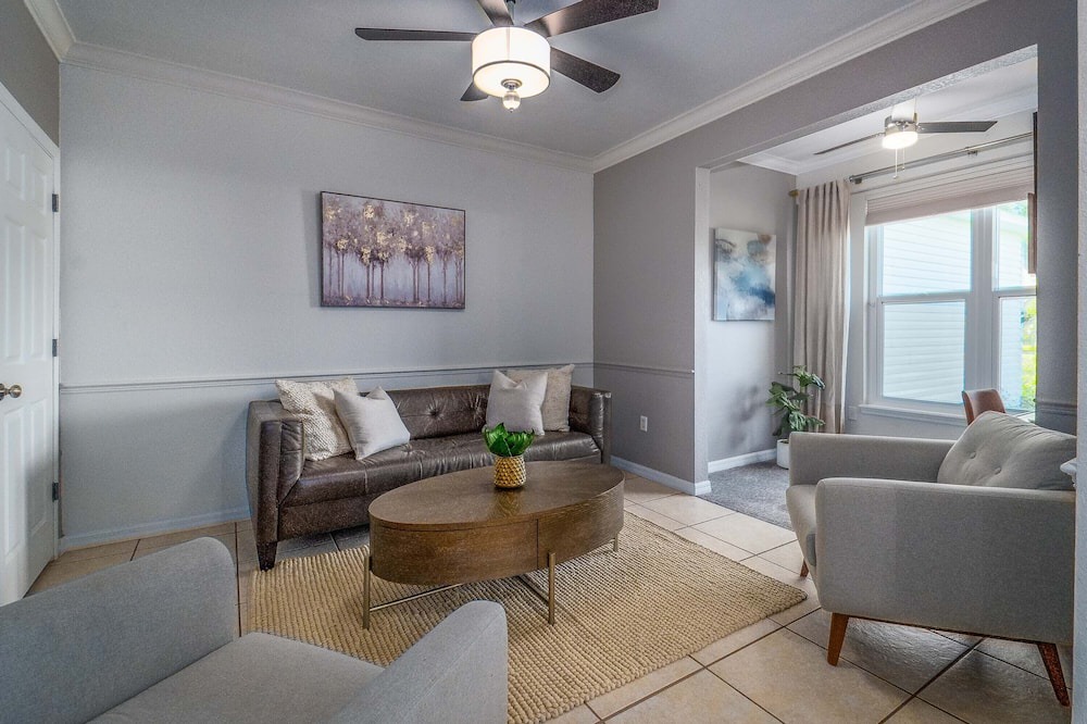 Photo of Livingroom in Auburndale