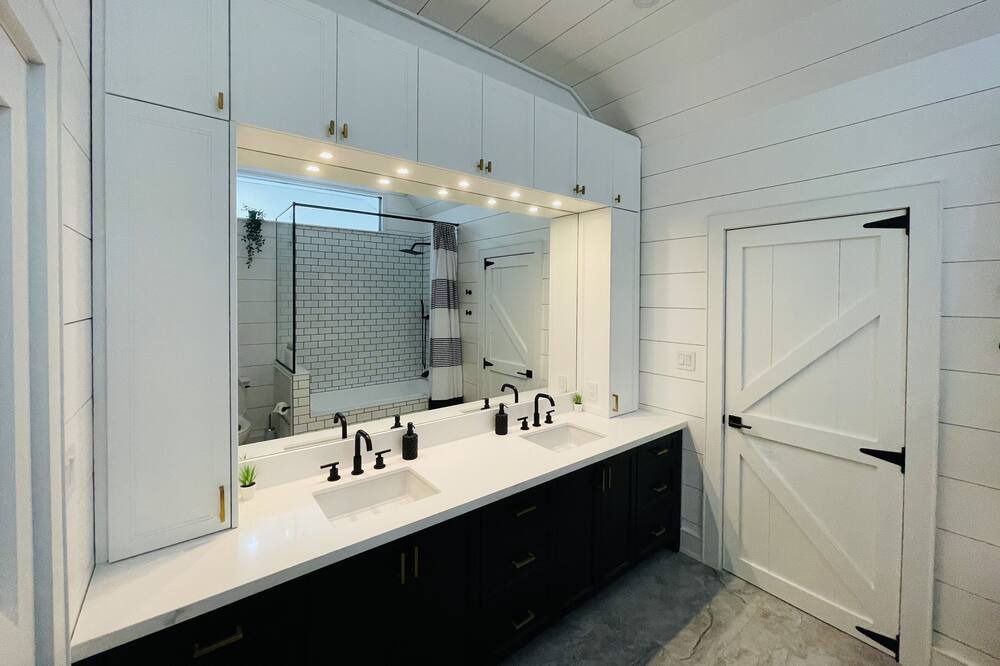 Photo of Bathroom in Seguin