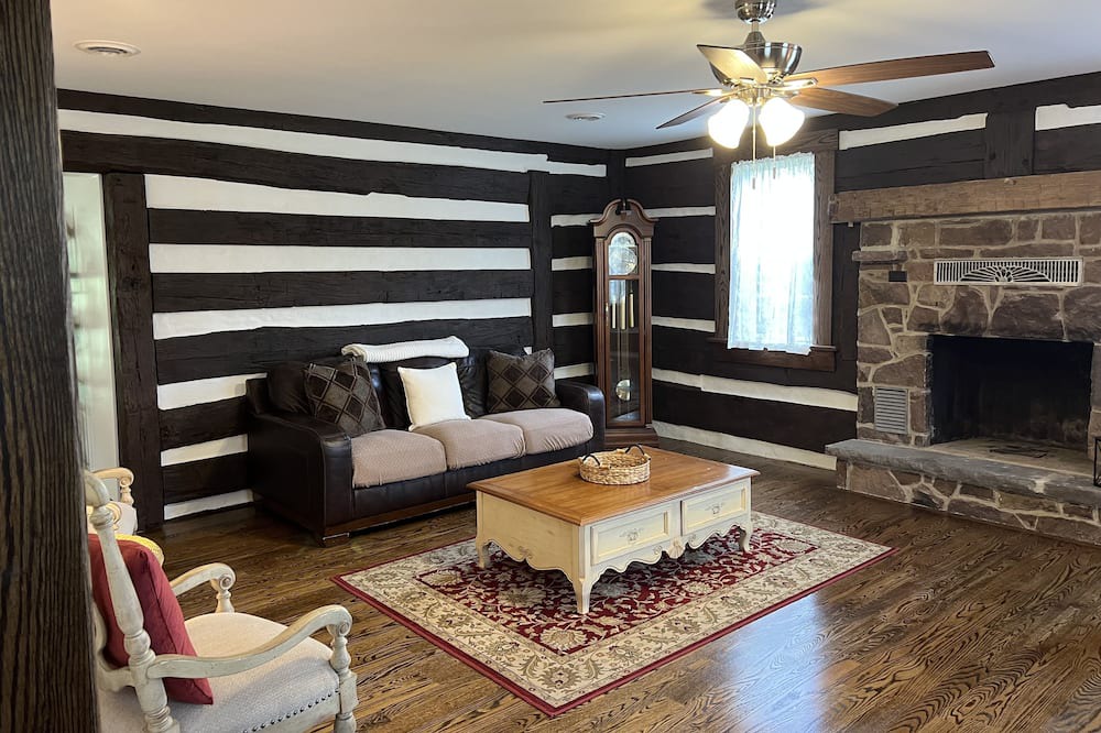 Photo of Livingroom in Tyrone