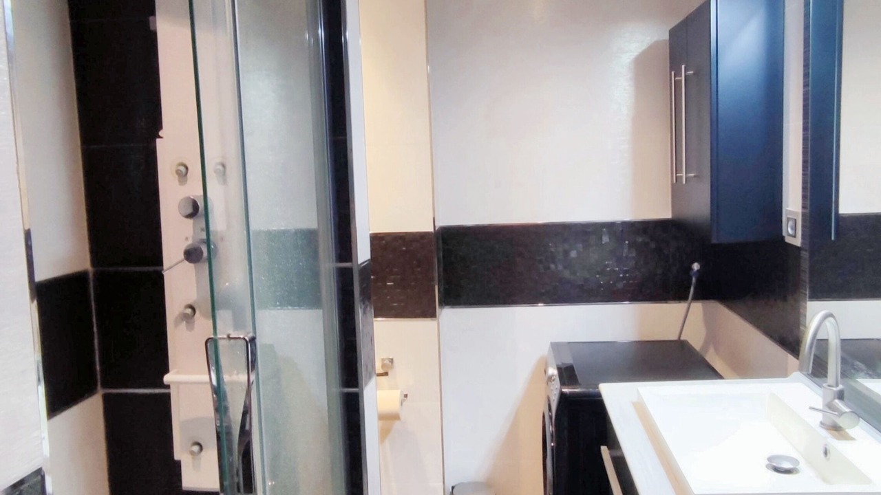 Photo of Bathroom in Sevres