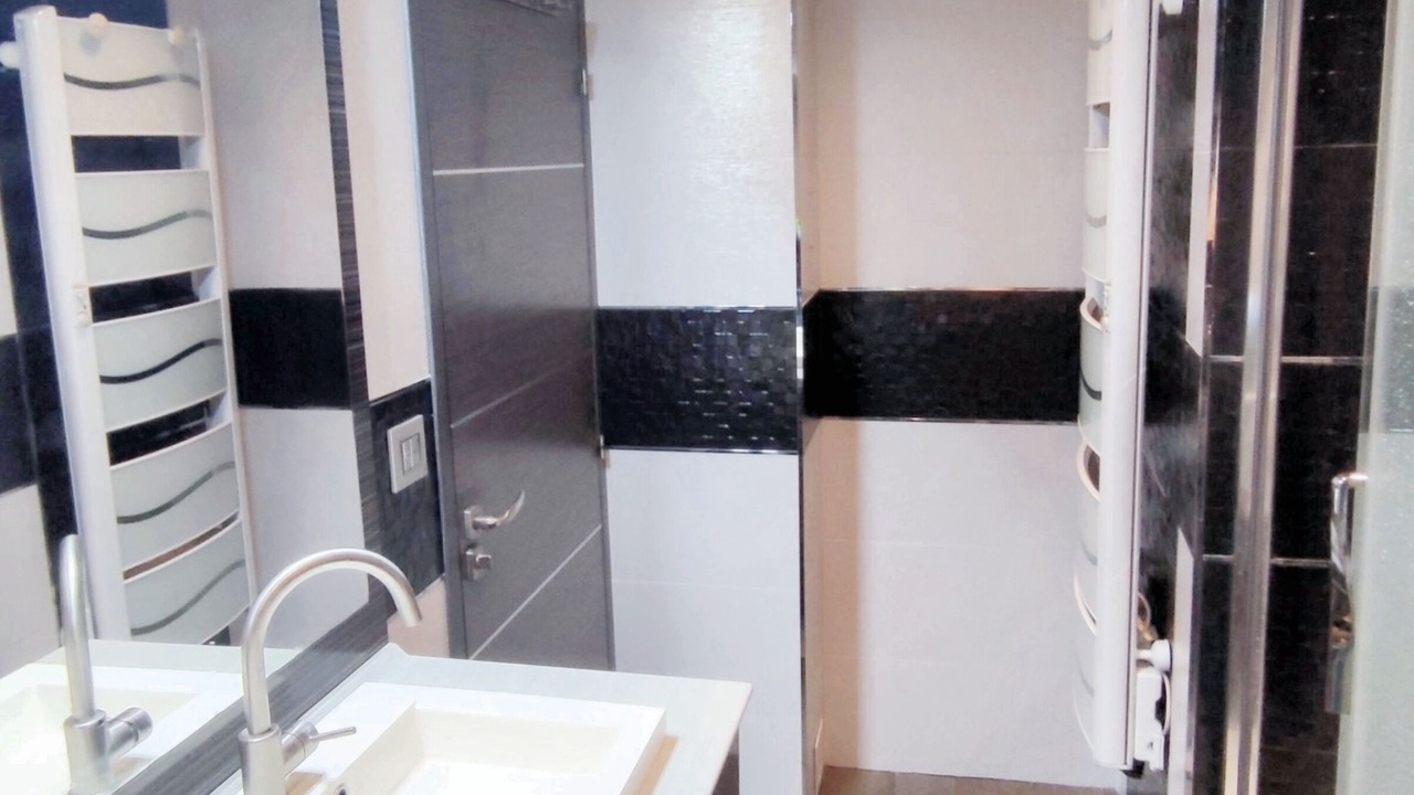 Photo of Bathroom in Sevres