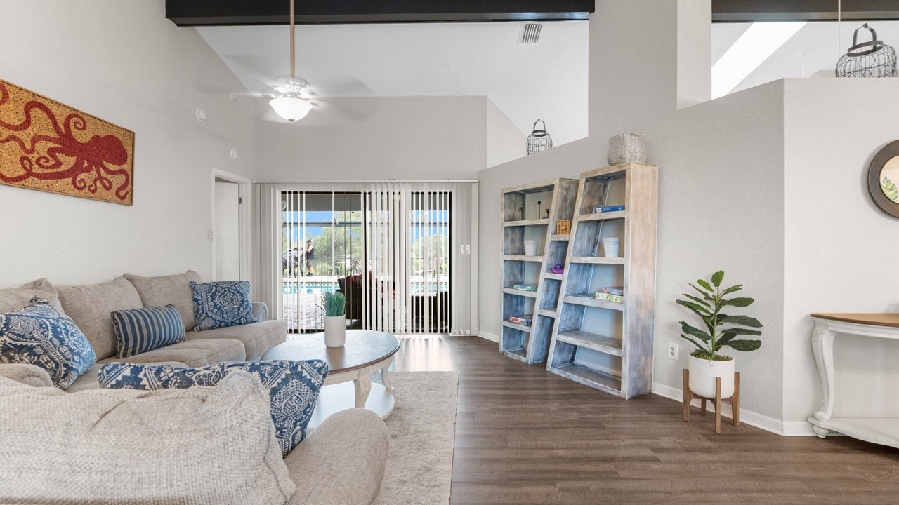Photo of Livingroom in Spring Hill