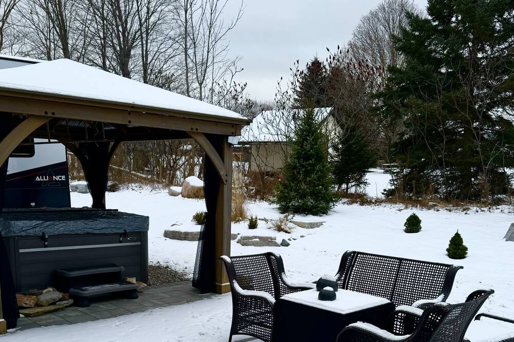 Photo of Outdoor in Moonstone