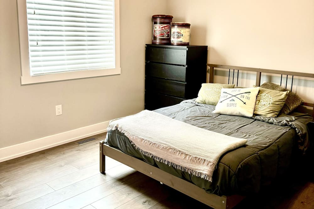 Photo of Bedroom in Moonstone