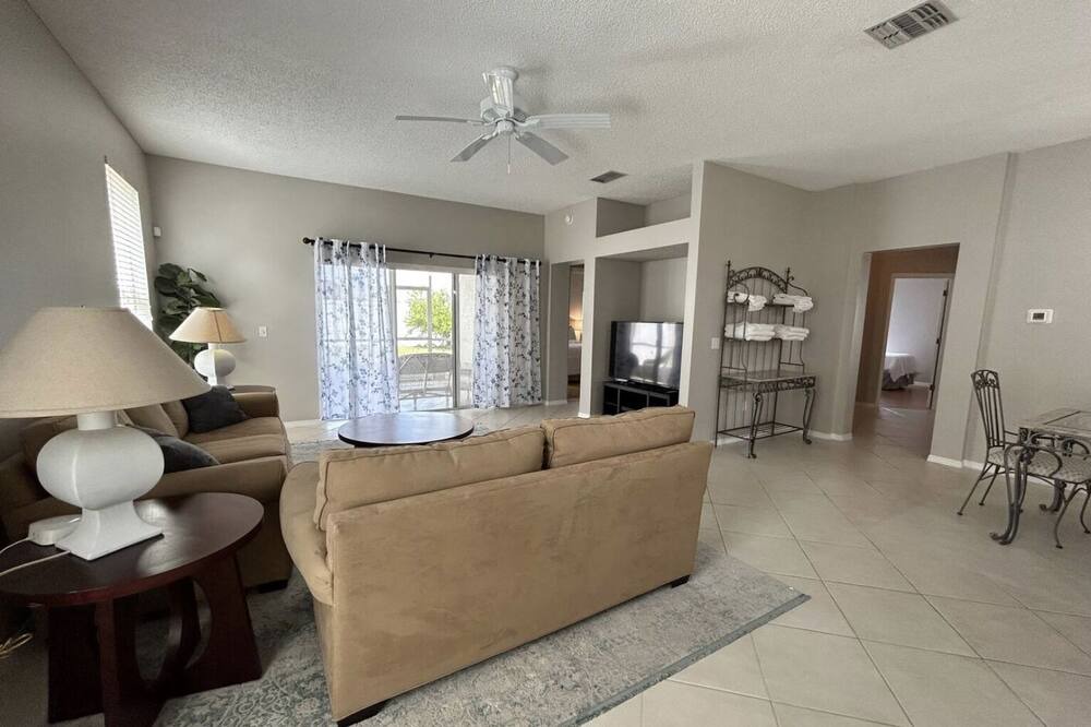 Photo of Livingroom in Esprit