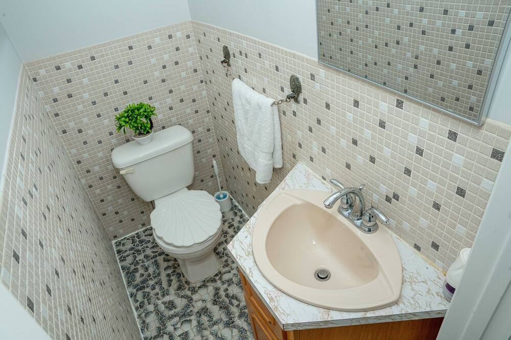 Photo of Bathroom in Shelburne