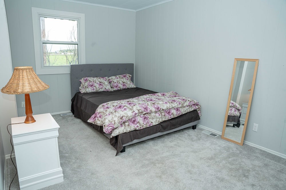 Photo of Bedroom in Shelburne
