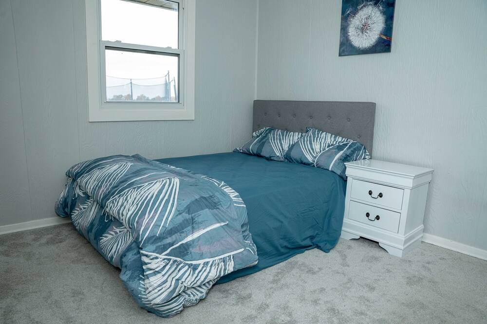Photo of Bedroom in Shelburne