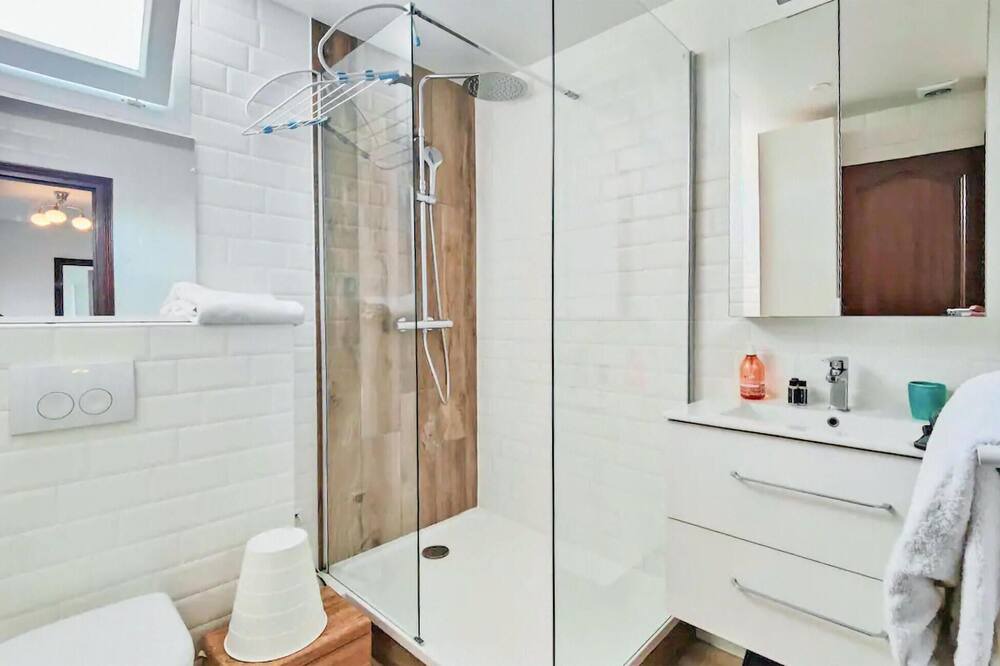 Photo of Bathroom in La Courneuve