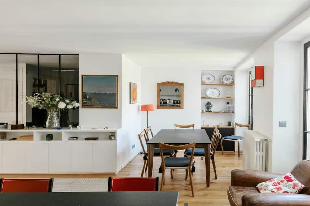 Photo of Bedroom in Quartier du Gros-Caillou