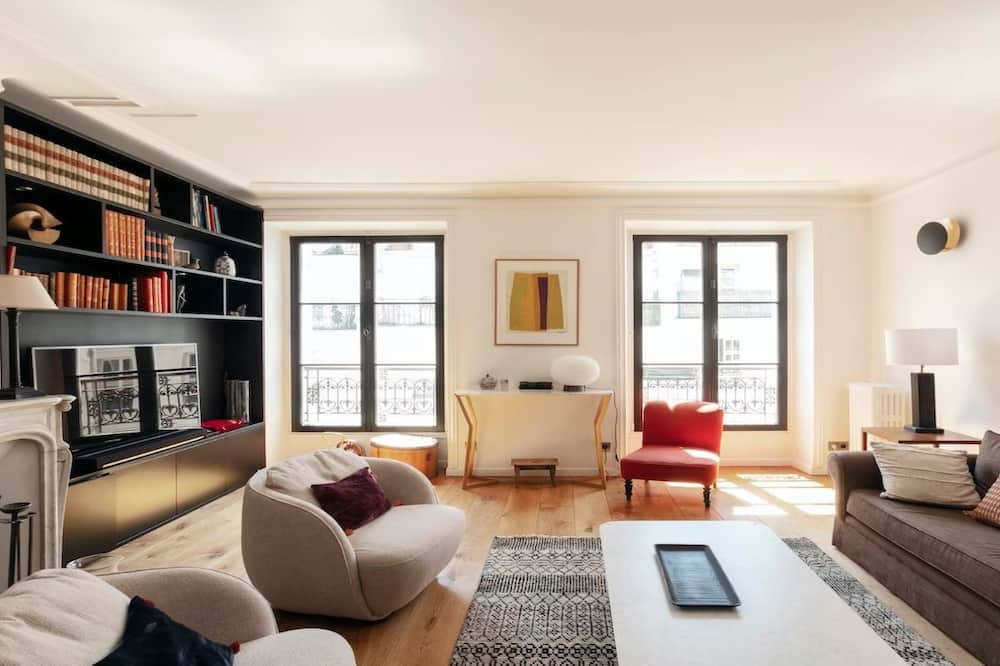 Photo of Livingroom in Quartier du Gros-Caillou