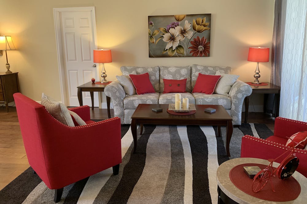 Photo of Livingroom in Apollo Beach