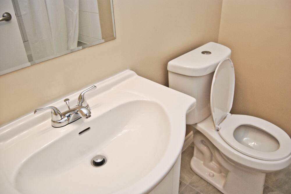 Photo of Bathroom in Parkdale