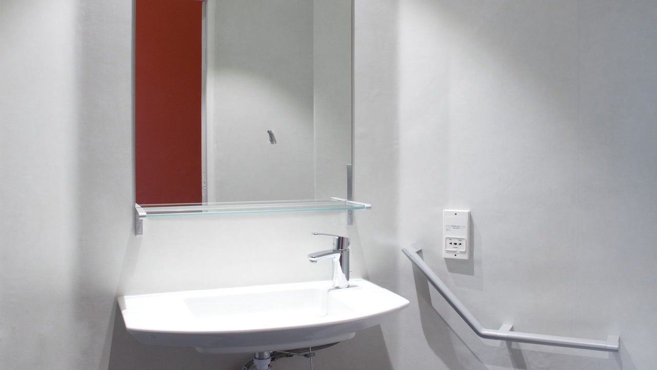 Photo of Bathroom in Python Duvernois