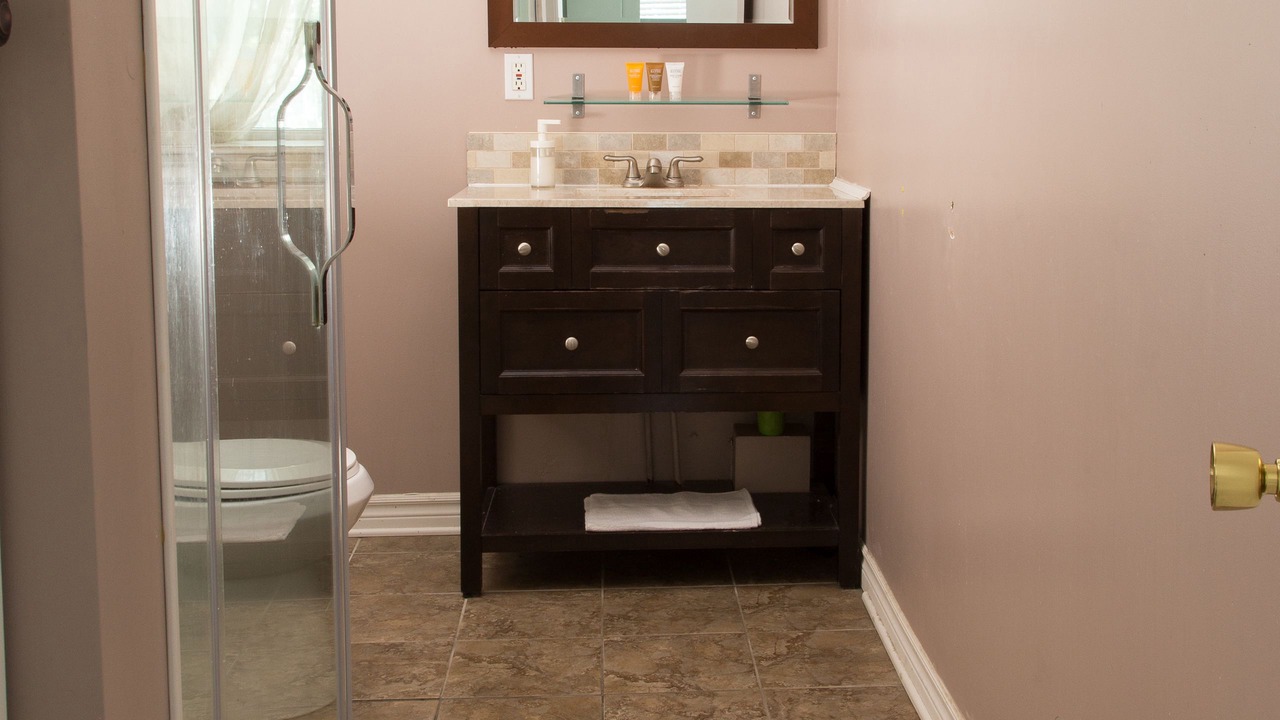 Photo of Bathroom in Cabbagetown