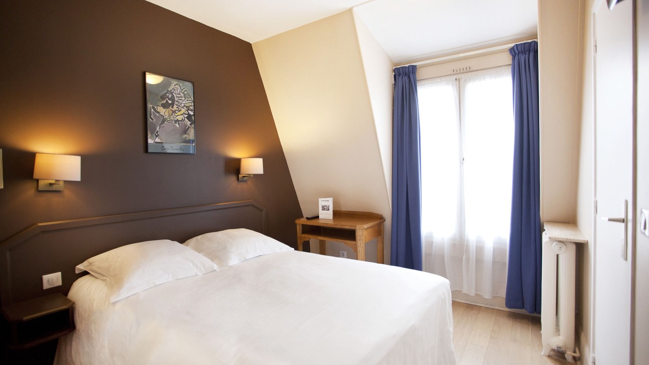 Photo of Bedroom in Pere Lachaise