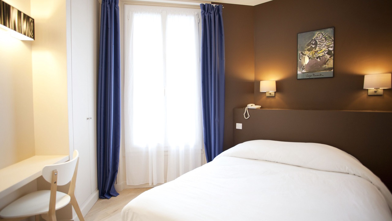 Photo of Bedroom in Pere Lachaise