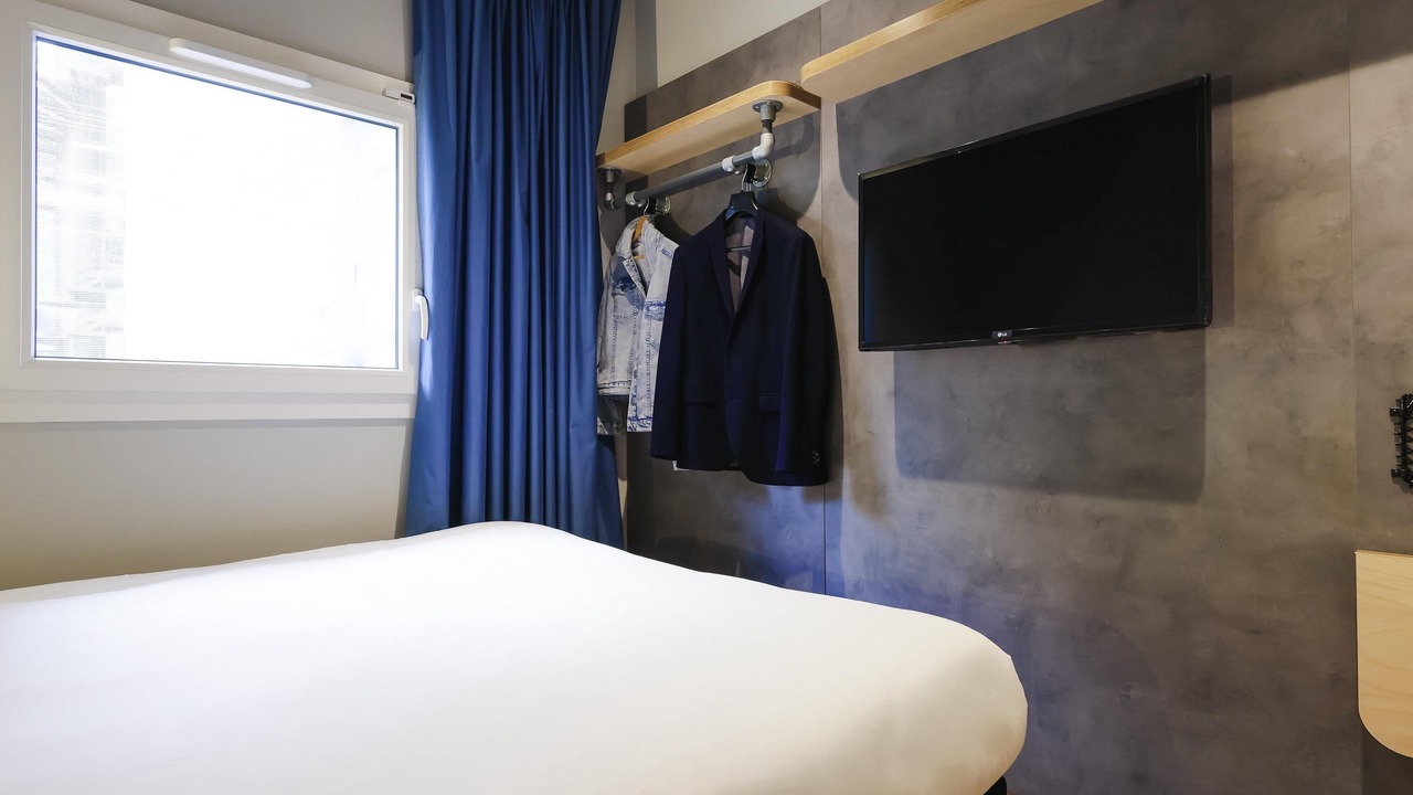 Photo of Bedroom in Villemomble