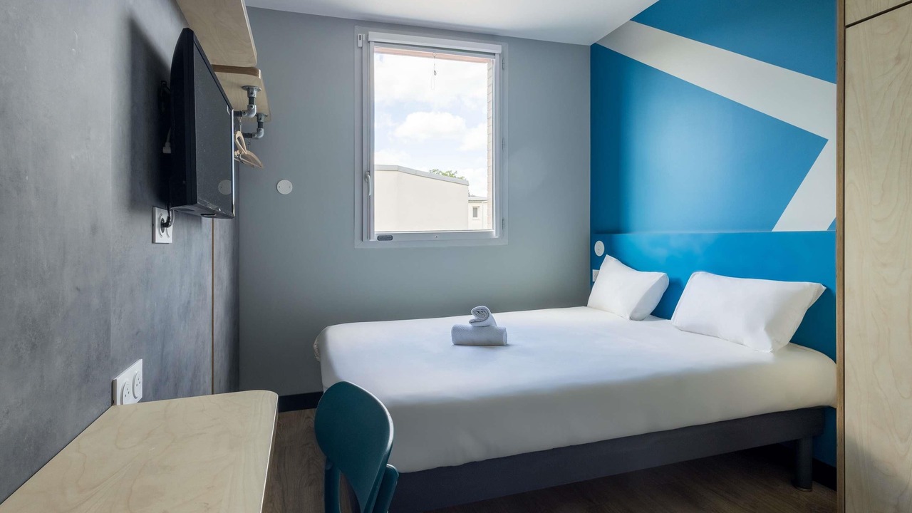 Photo of Bedroom in Plateau - Mont-Valerien