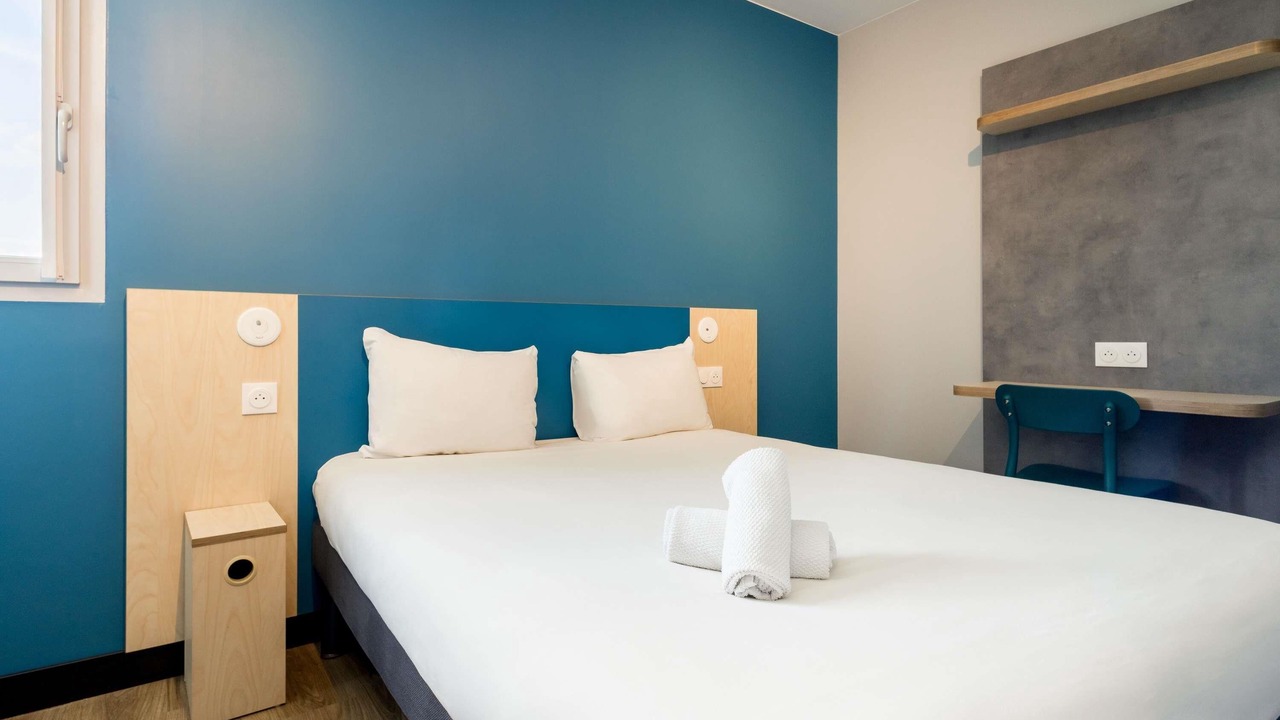 Photo of Bedroom in Plateau - Mont-Valerien