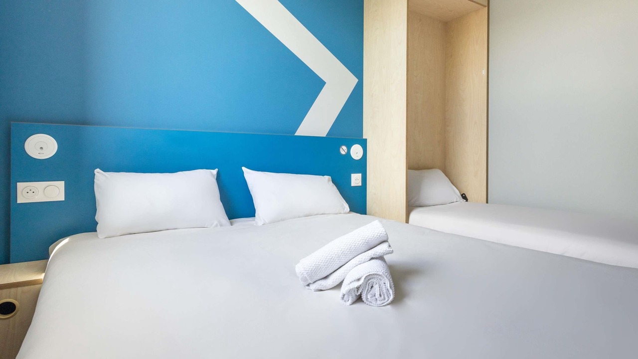 Photo of Bedroom in Plateau - Mont-Valerien