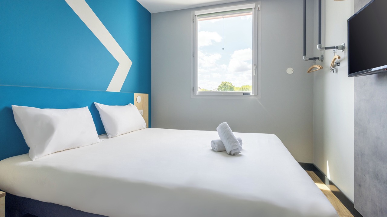 Photo of Bedroom in Plateau - Mont-Valerien