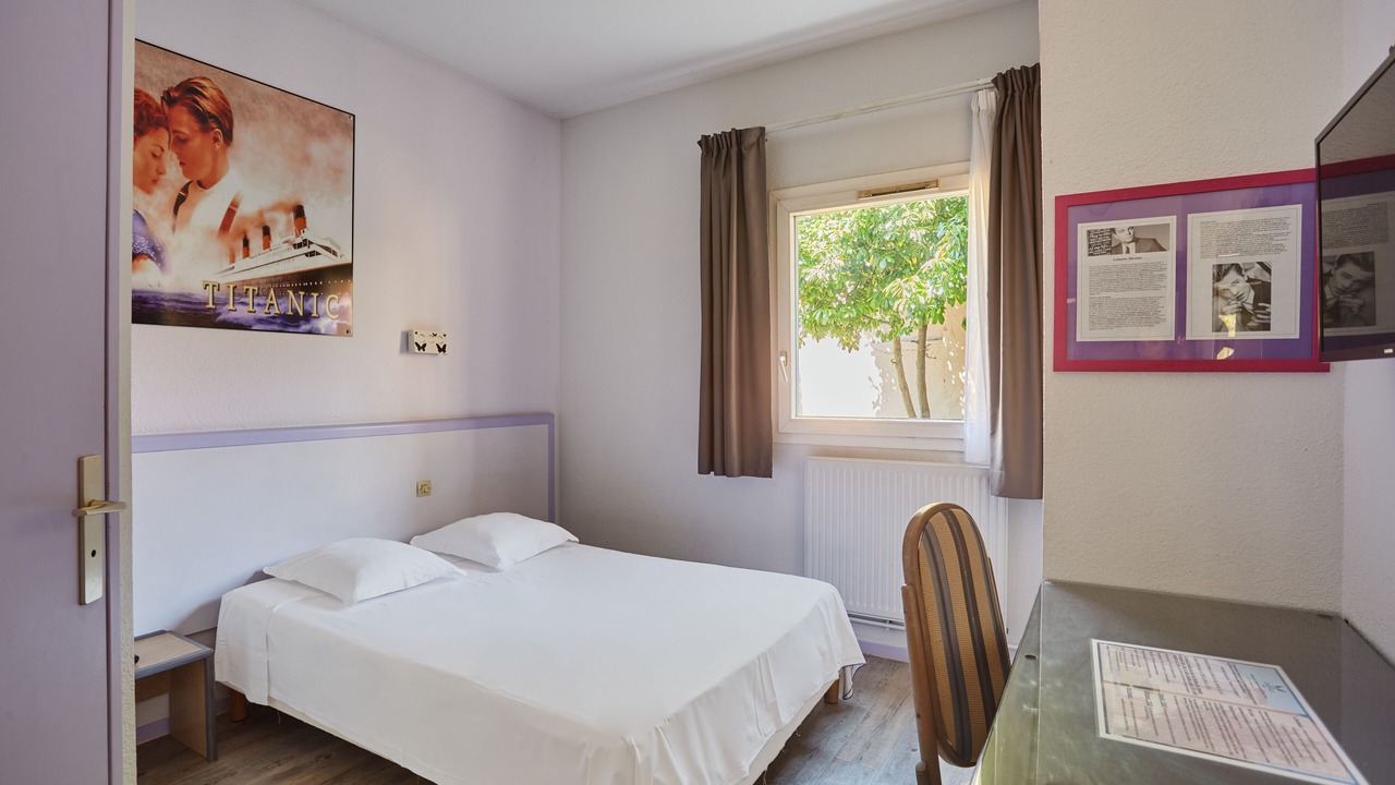 Photo of Bedroom in Joinville-le-Pont