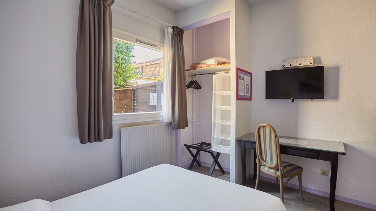 Photo of Bedroom in Joinville-le-Pont