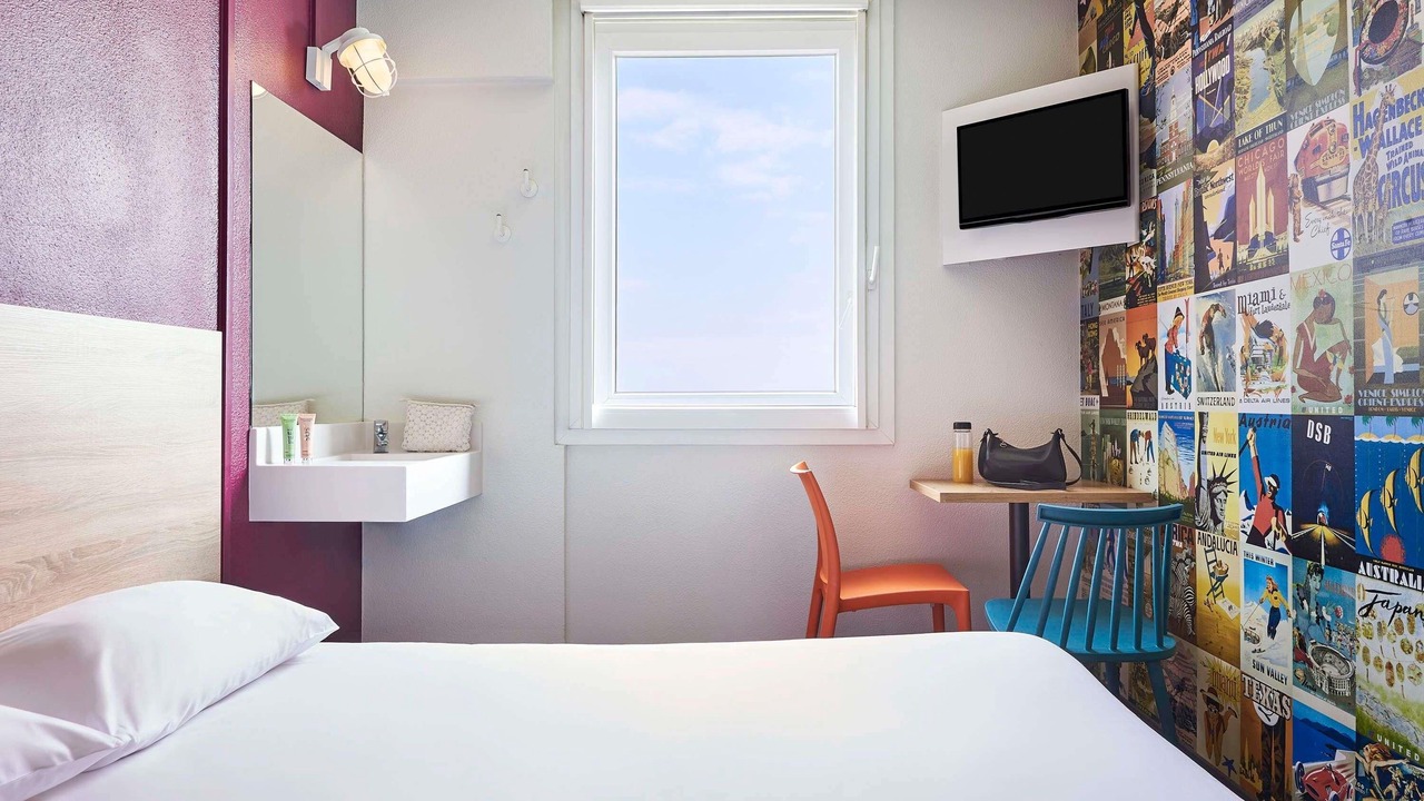 Photo of Bedroom in Roissy-en-France